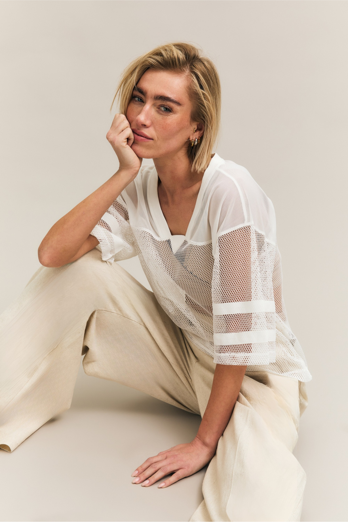 White Oversized Mesh-Panel Sports Tee – Scrum – view 01