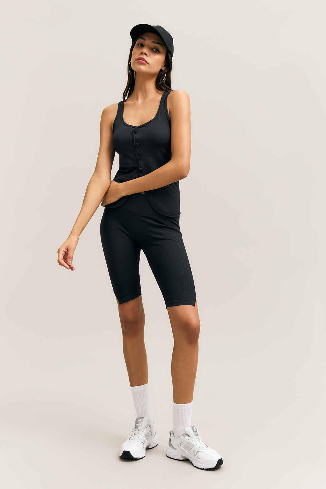 Black Scoop-Neck Longline Tank – Pulse – view 06