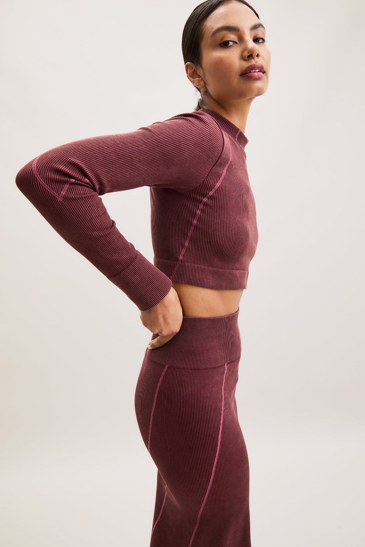 Burgundy Ribbed Side-Slit Maxi Skirt – Flow – view 02