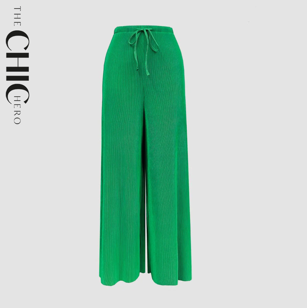 Plus size female model in green boho breeze floral palazzo wide-leg trousers, stretchy opaque crease-resistant fabric, sizes UK 8–32