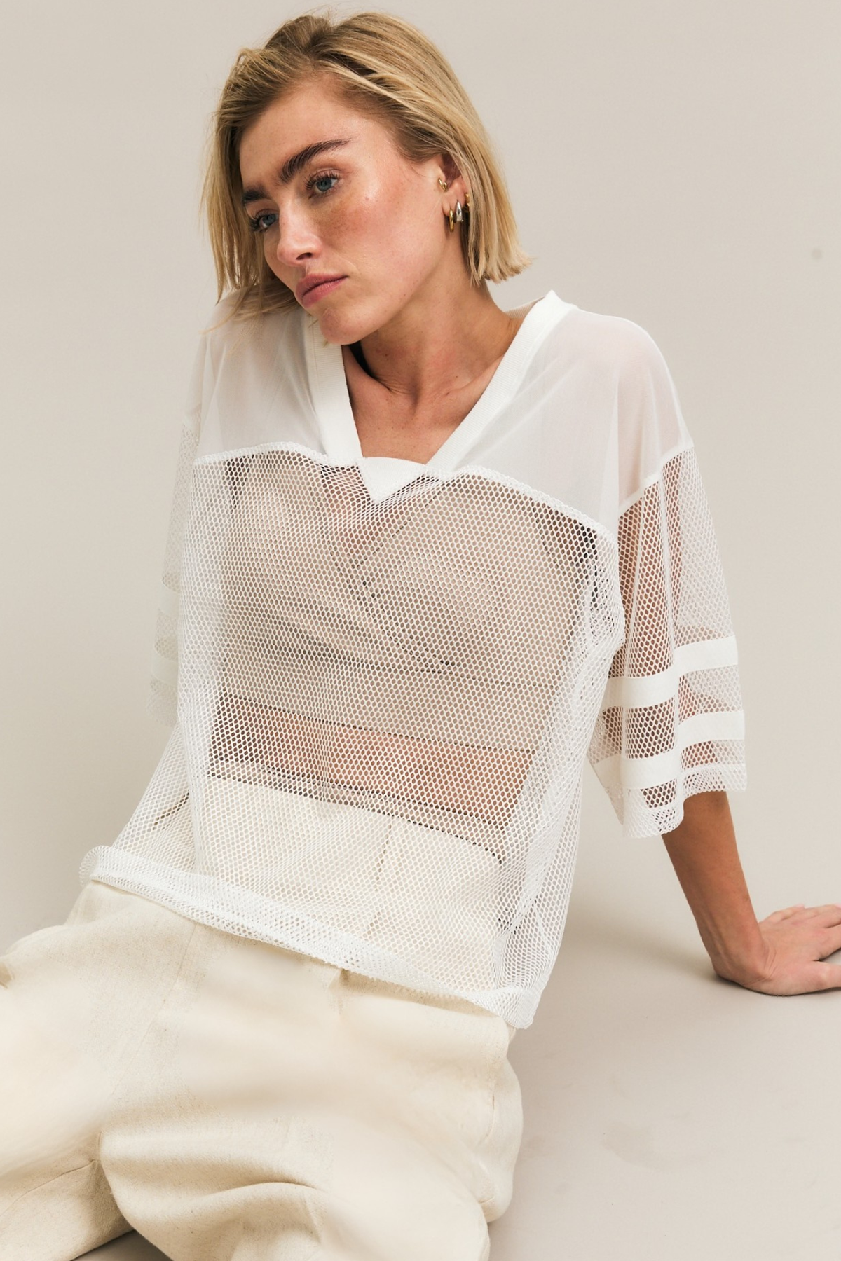 White Oversized Mesh-Panel Sports Tee – Scrum – view 03