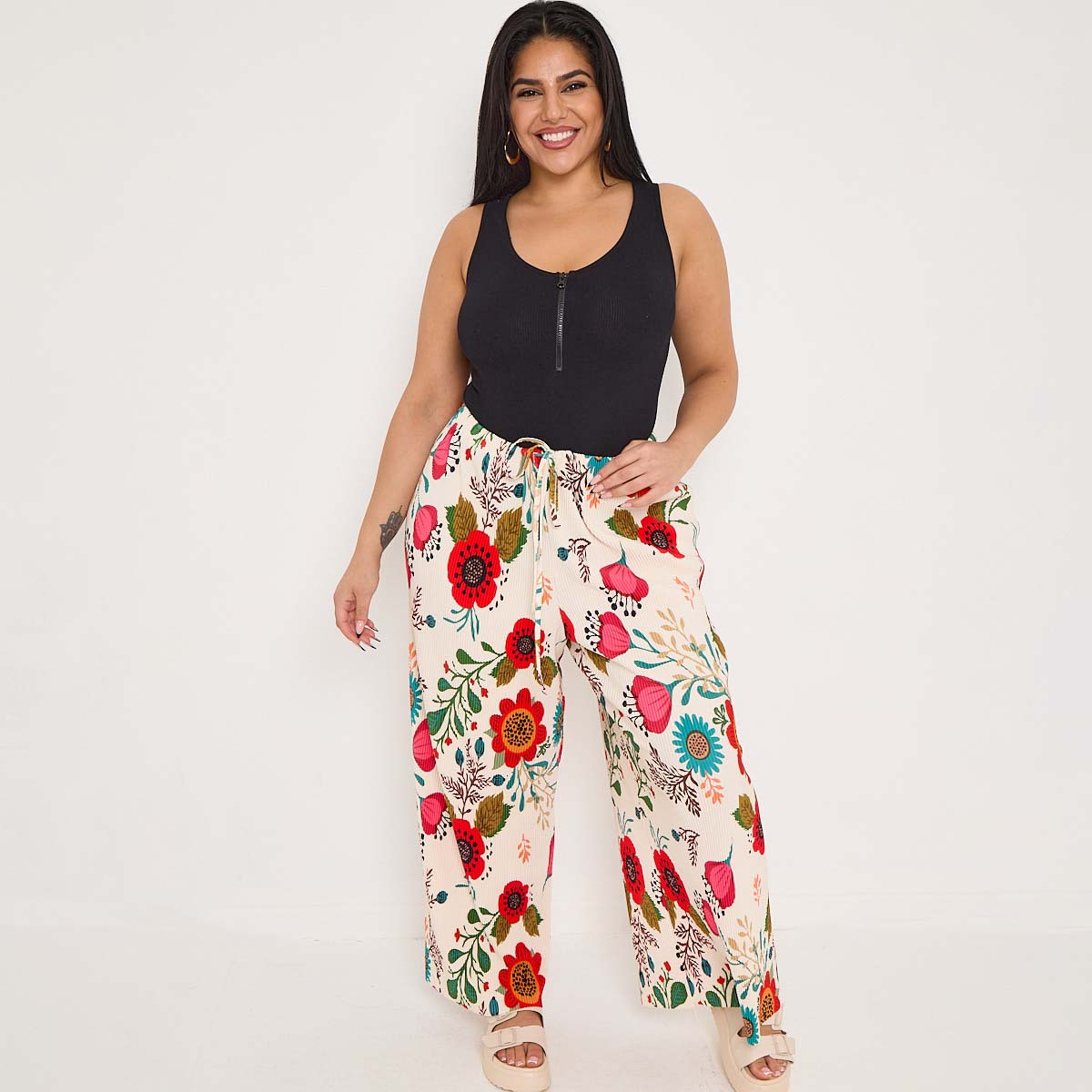 Cream Floral Print Pleated Palazzo Pants with Drawstring – TheChichero