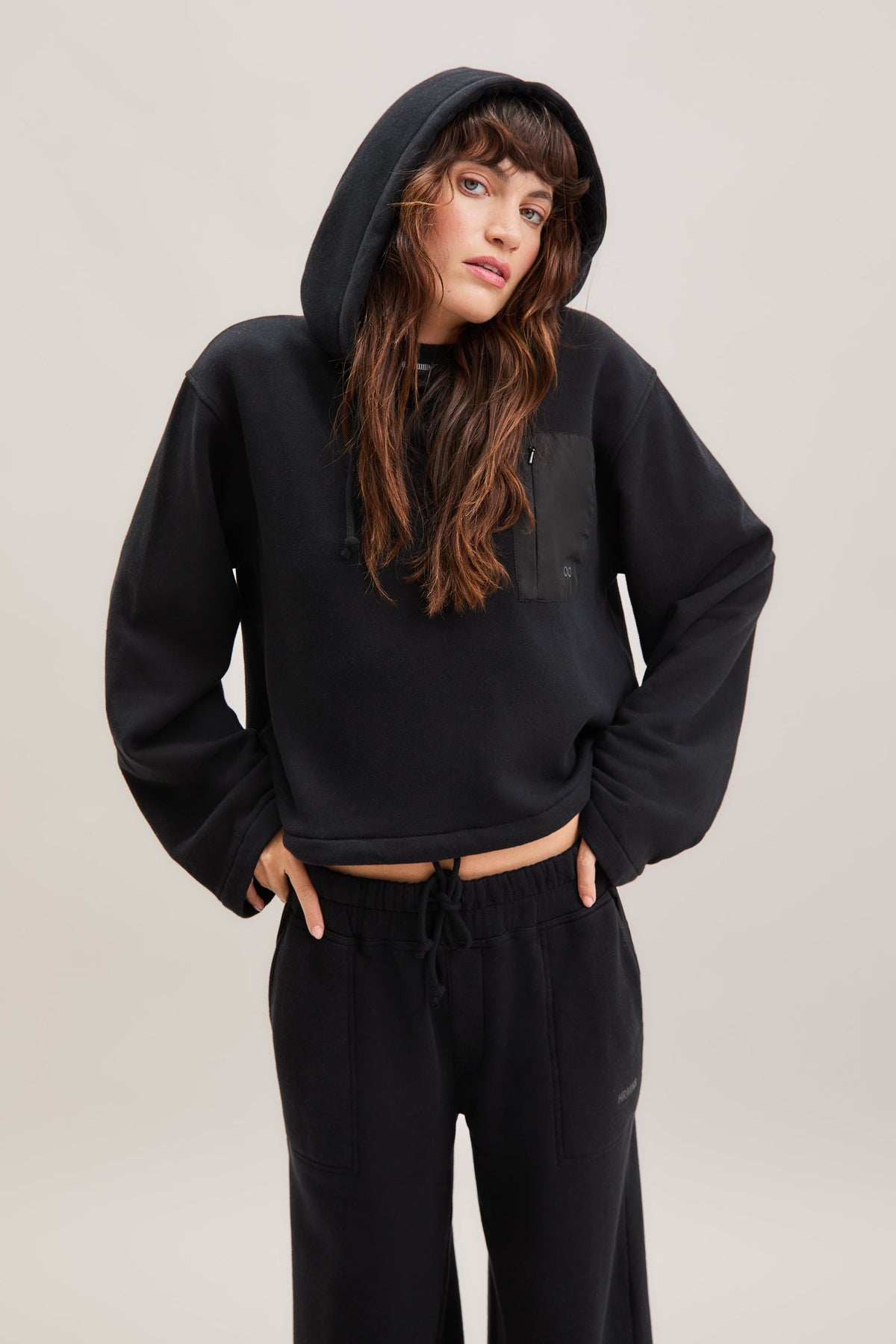 Black Oversized Cropped Hoodie – Orbit – view 04