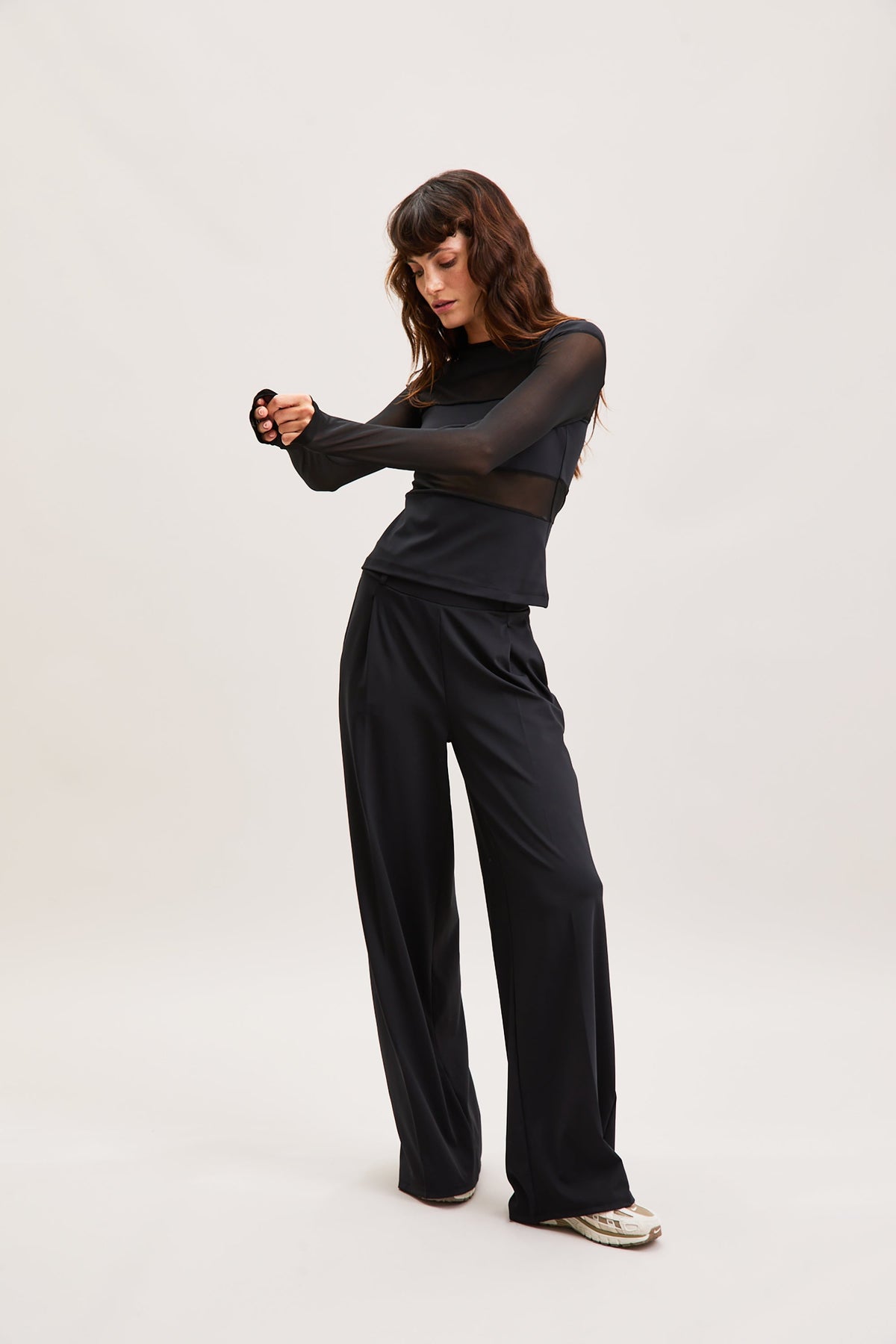 Black Sheer-Panel Long-Sleeve Top – Veil – view 02