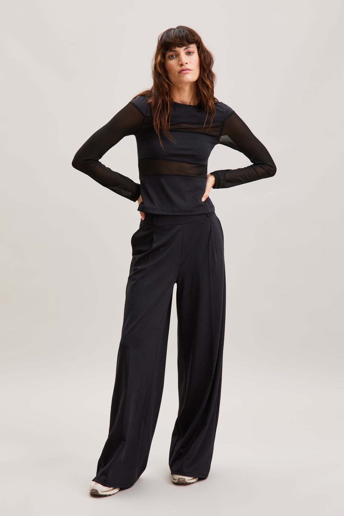 Black Tailored Wide-Leg Trousers – Persuasion – view 04