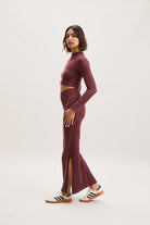 Burgundy Ribbed Side-Slit Maxi Skirt – Flow – view 01