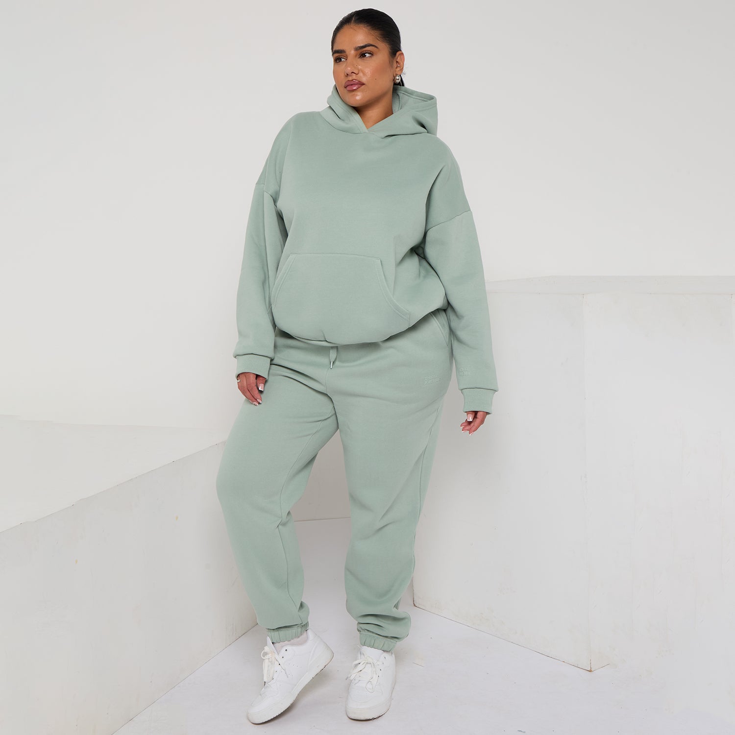 Vaquish 2 セットhoddie and joggers Vaquish 2 セットhoddie and joggers
