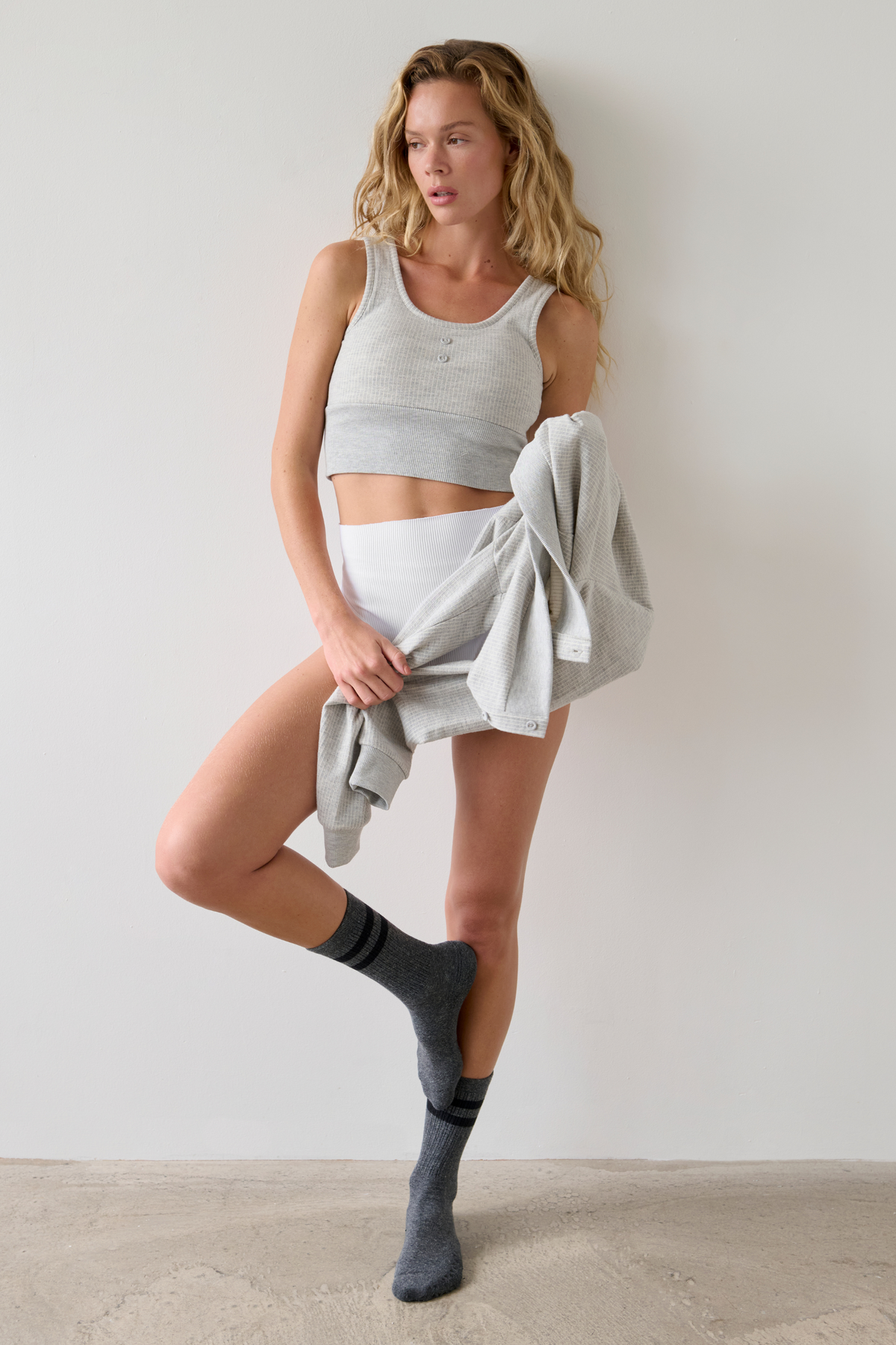 Stone Grey Pinstripe Button-Detail Crop Top – Terra – view 04