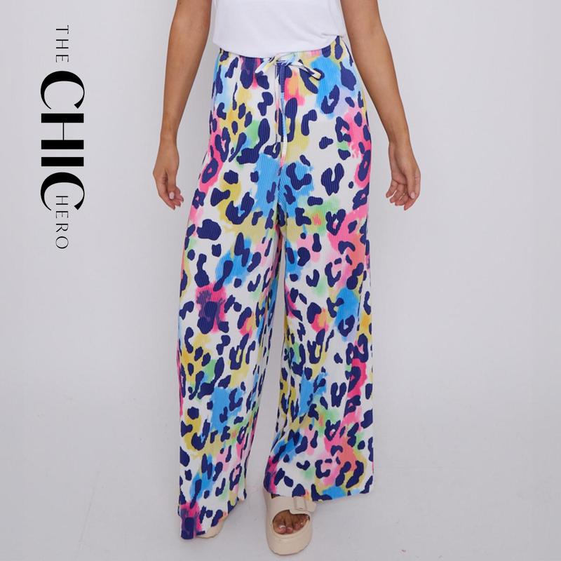 Plus Size Watercolour Leopard Print Pleated Palazzo Pants with Elastic Drawstring Waist and Wide Leg Fit
